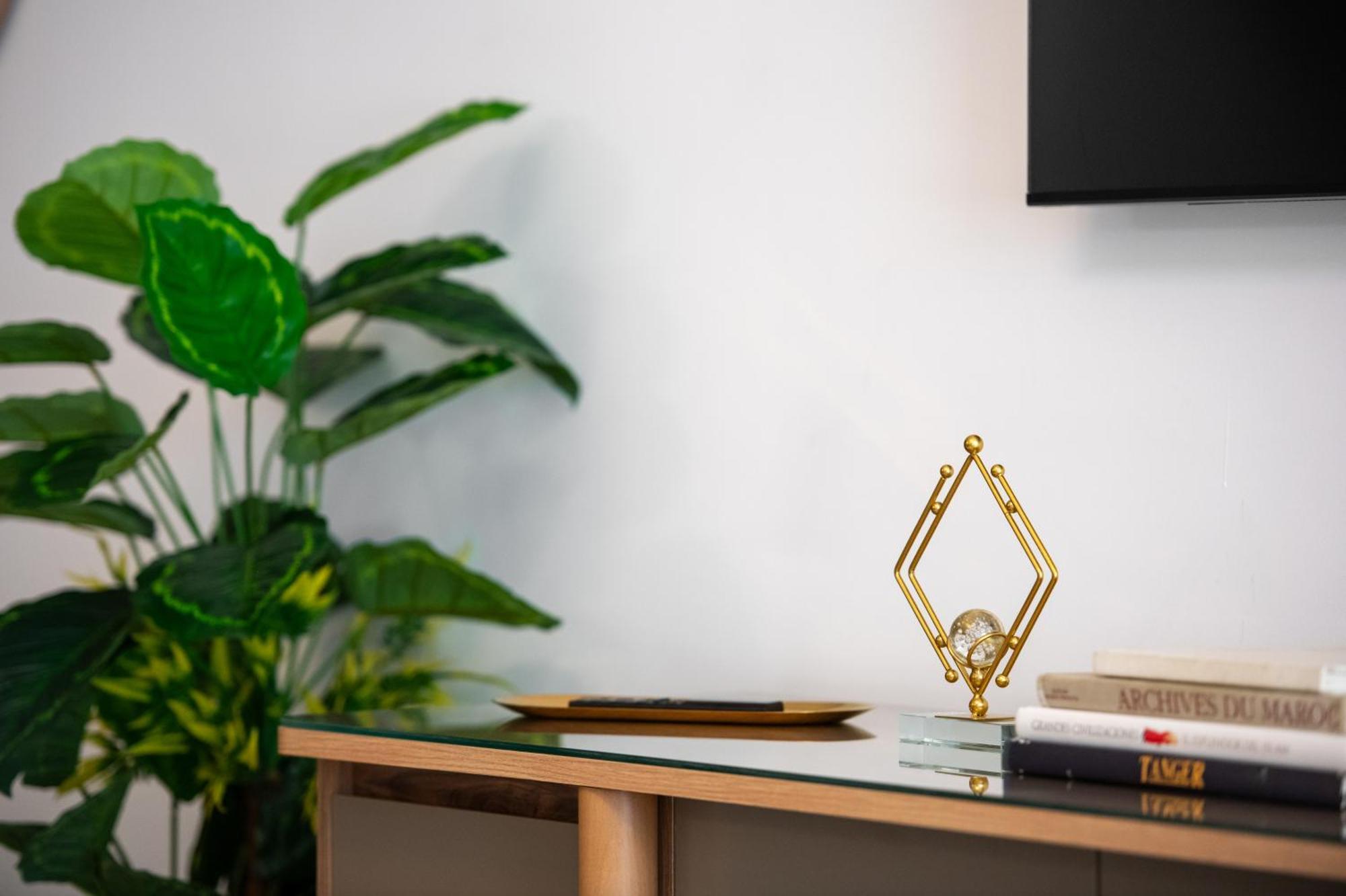 La Suite - Appartement De Luxe Танжер Екстериор снимка
